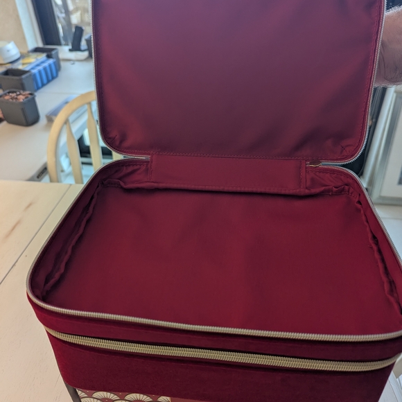Estee Lauder Red Cosmetic Train Case - *Case Only No Products - Picture 3 of 7